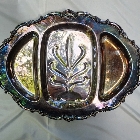 Vintage Lunt Silverplate Platter - Elegant and Timeless Design - Picture 1 of 3